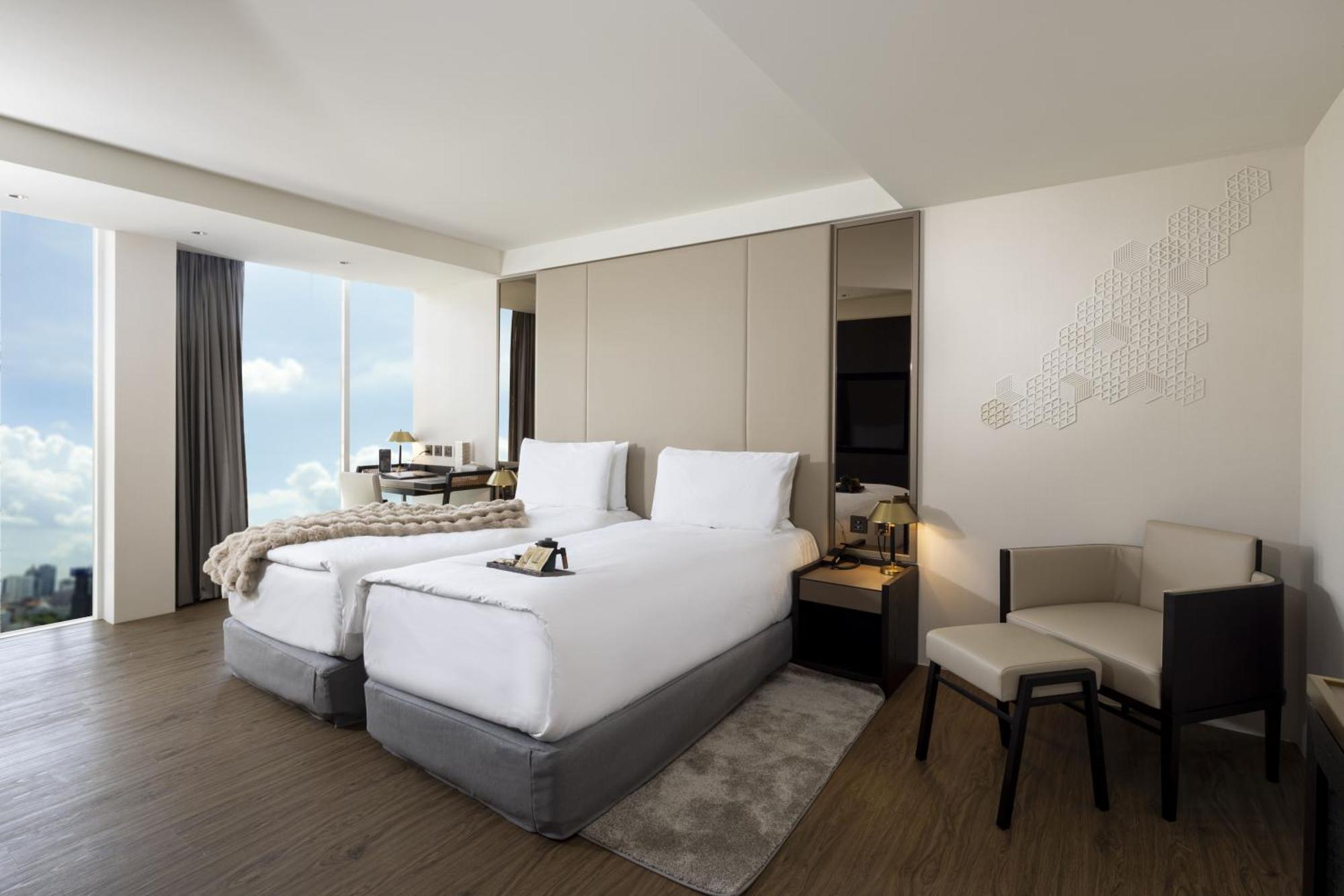 Hotel Voyage Kaohsiung By Cosmos Oasis Extérieur photo