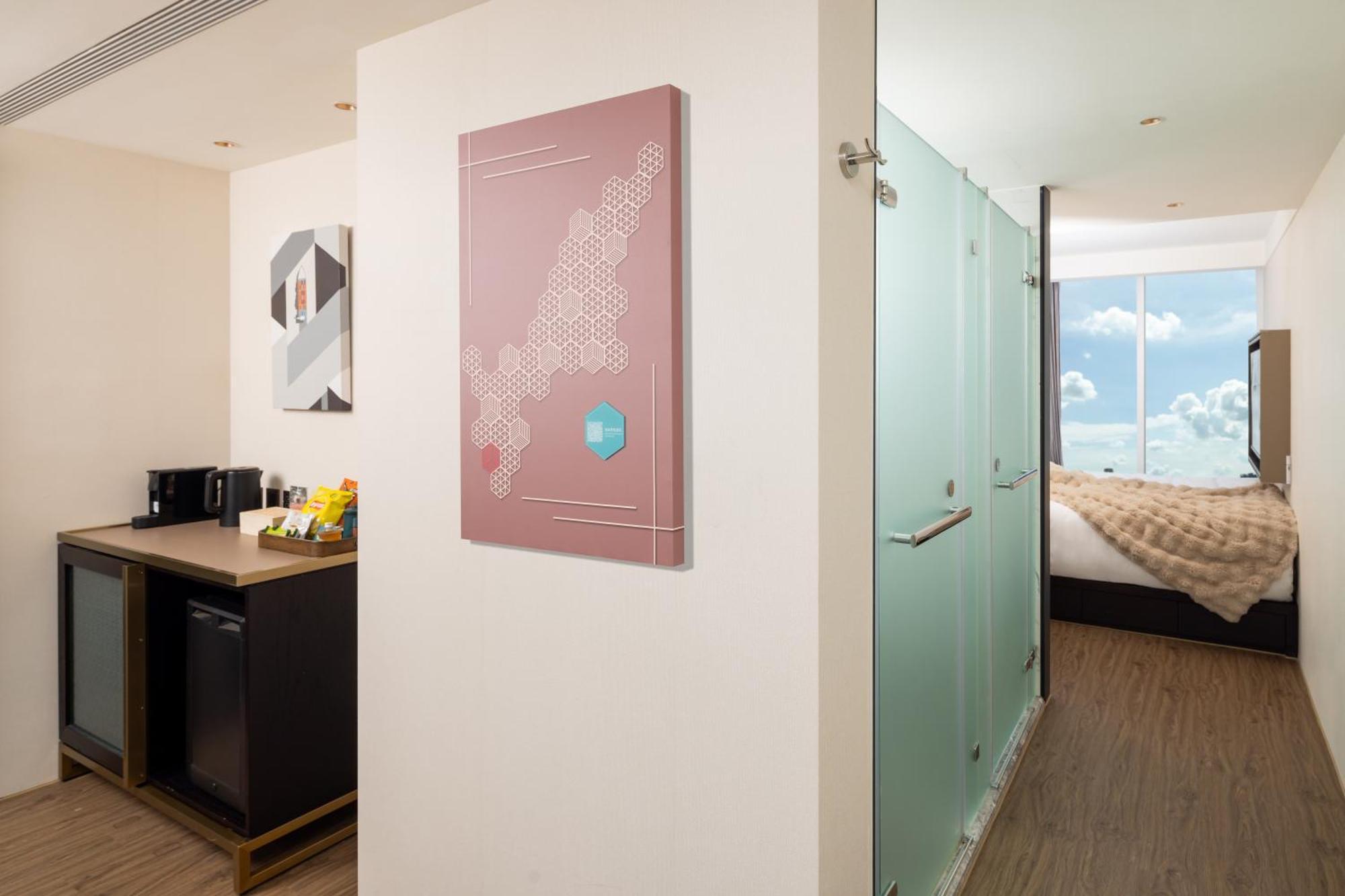 Hotel Voyage Kaohsiung By Cosmos Oasis Extérieur photo
